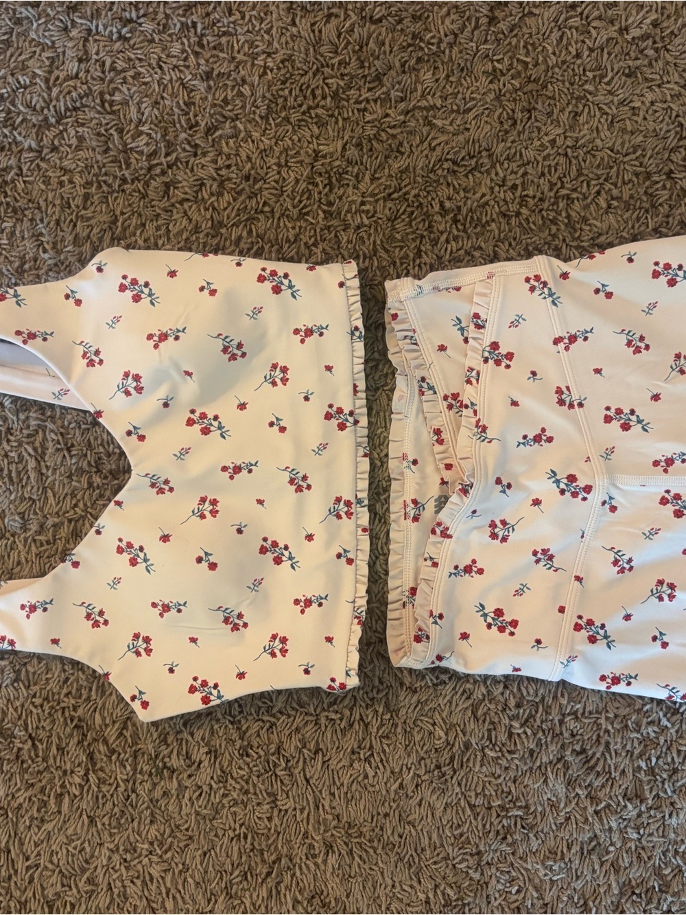 Floral Crop Tank and leggings workout set! Both XS